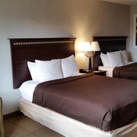 Days Inn & Suites By Wyndham Ванкувер Екстер'єр фото