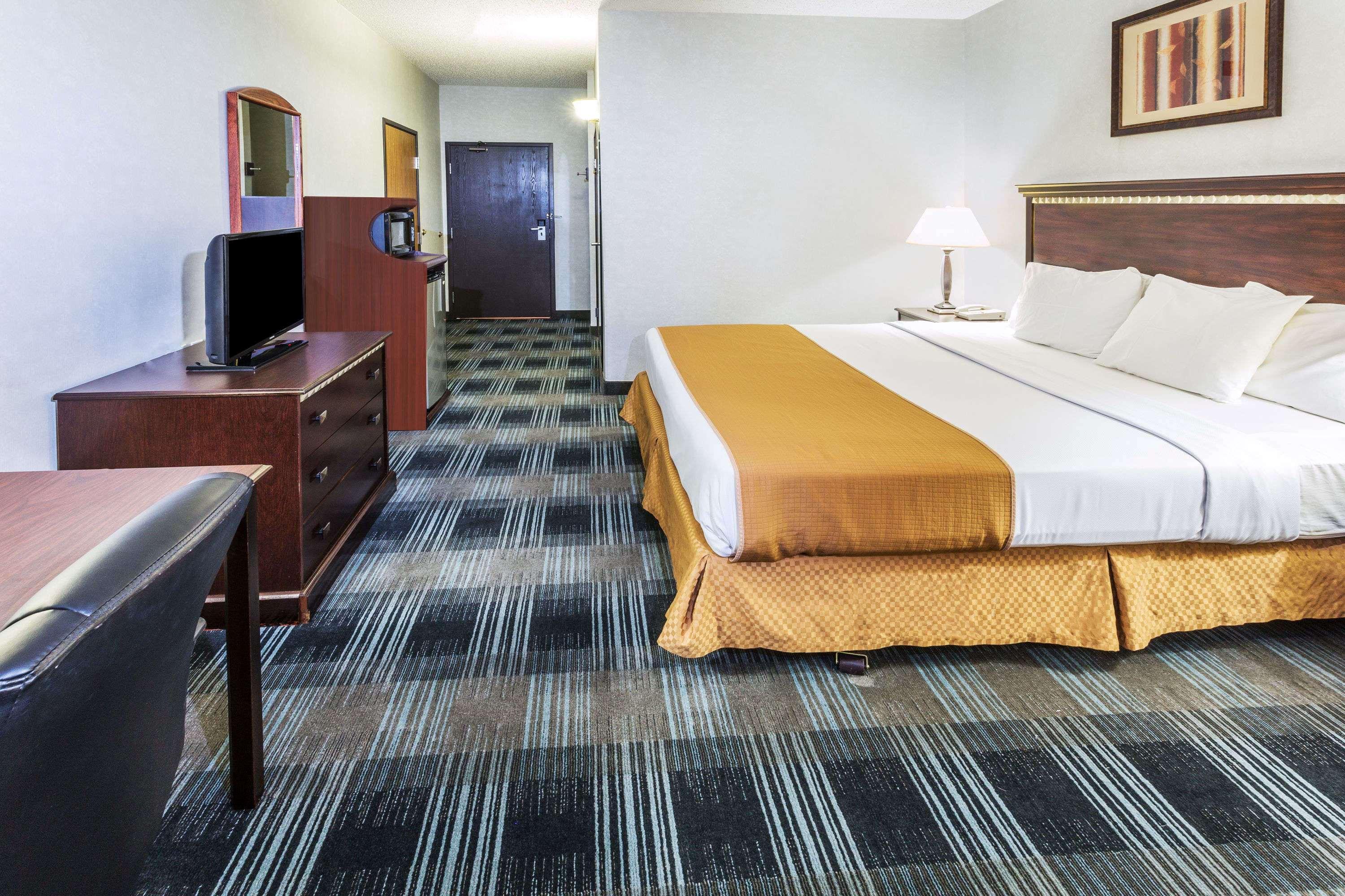 Days Inn & Suites By Wyndham Ванкувер Екстер'єр фото