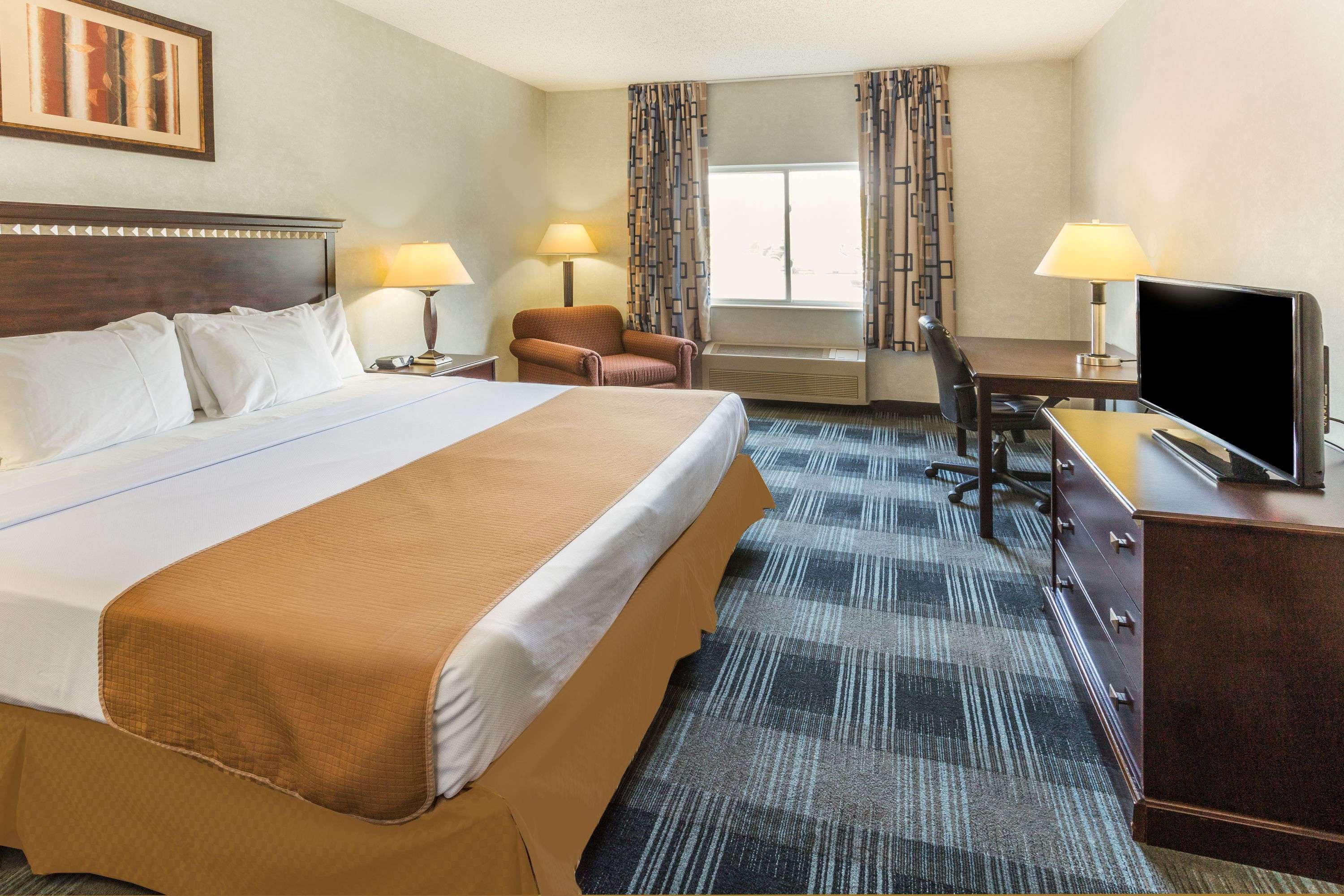 Days Inn & Suites By Wyndham Ванкувер Екстер'єр фото