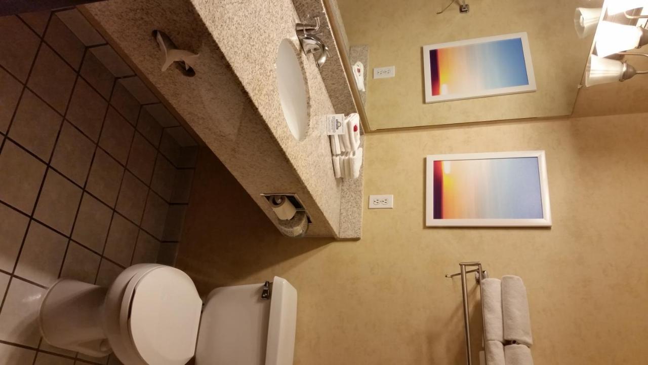 Days Inn & Suites By Wyndham Ванкувер Екстер'єр фото